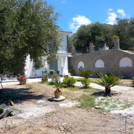 Villa Tra Uliveti E Mare *